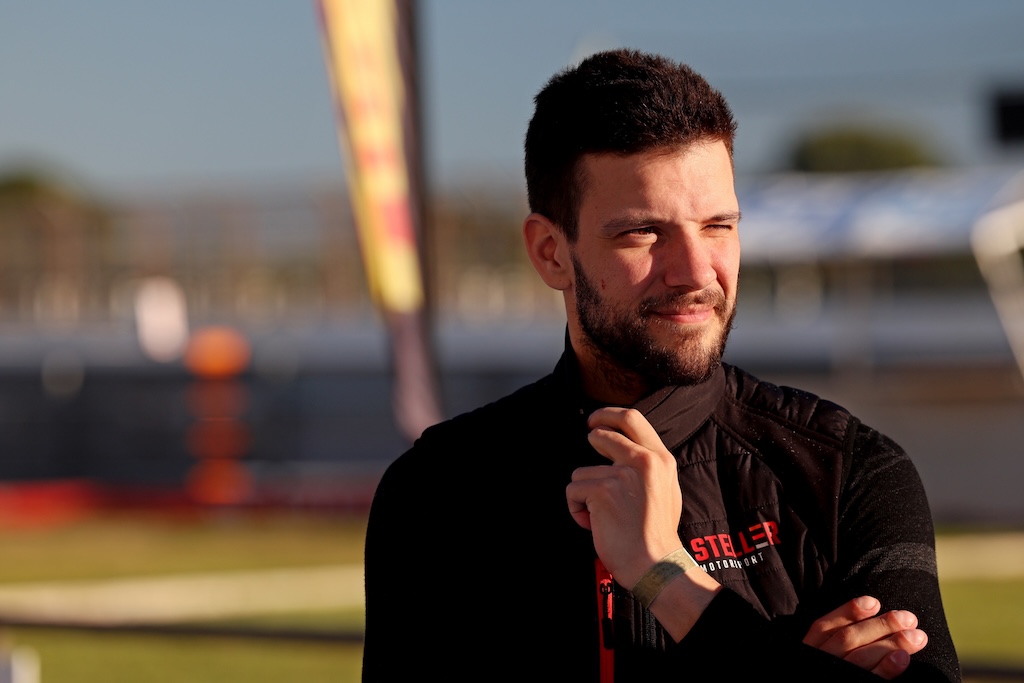 ”Det bliver en helt ny oplevelse for mig,” siger Dennis Lind om sin forestående debut i Selected Car Group Super GT.
(Foto: SRO / JEP)